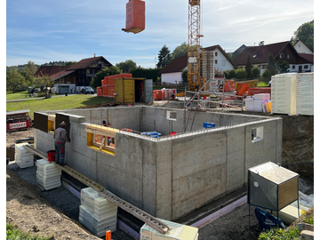 Wohnhaus-Neubau mit Doppelgarage-J